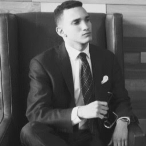 Meet Your Posher - Picture 2 of 3